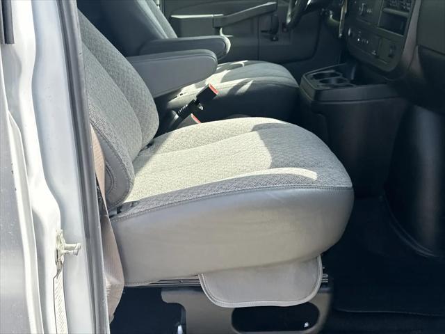 2023 Chevrolet Express Passenger RWD 3500 Extended Wheelbase LT