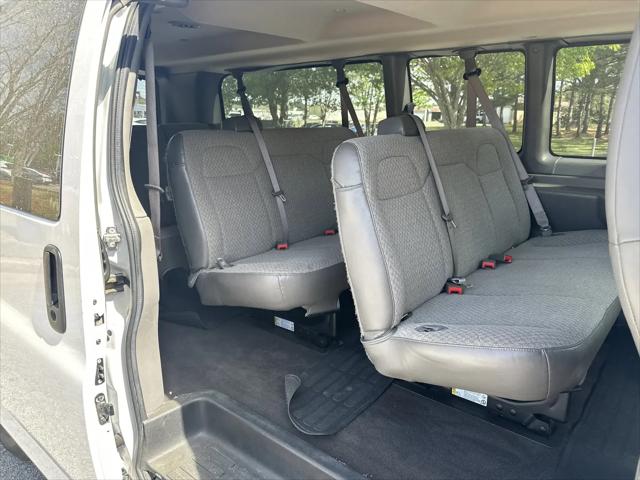 2023 Chevrolet Express Passenger RWD 3500 Extended Wheelbase LT