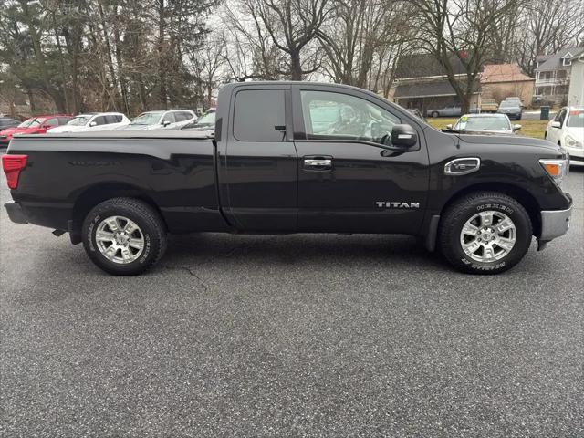 2017 Nissan Titan SV