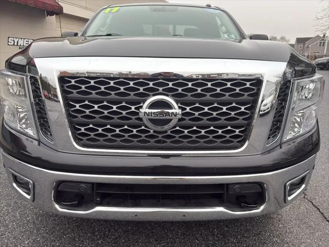 2017 Nissan Titan SV