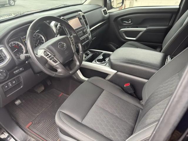 2017 Nissan Titan SV