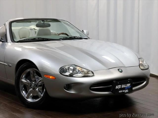 1999 Jaguar XK8 Standard