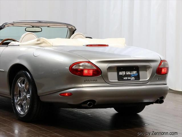1999 Jaguar XK8 Standard