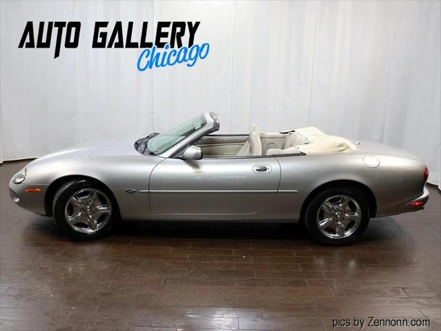 1999 Jaguar XK8 Standard