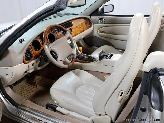 1999 Jaguar XK8 Standard