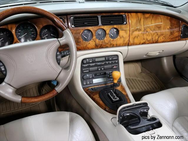 1999 Jaguar XK8 Standard