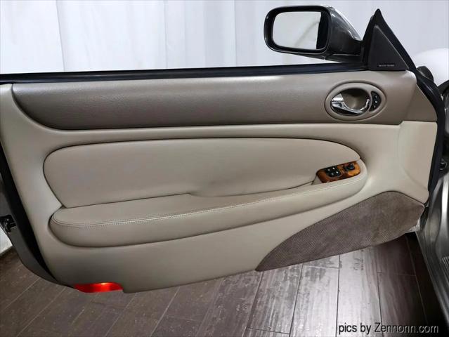 1999 Jaguar XK8 Standard
