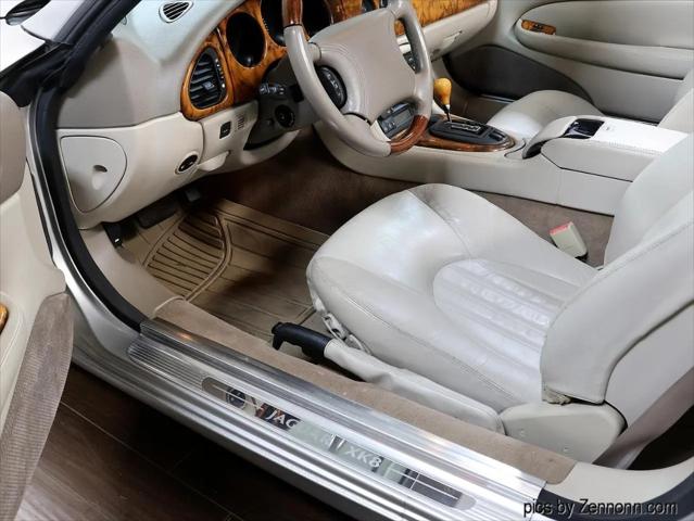 1999 Jaguar XK8 Standard