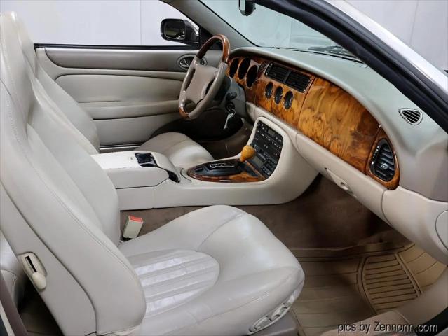 1999 Jaguar XK8 Standard