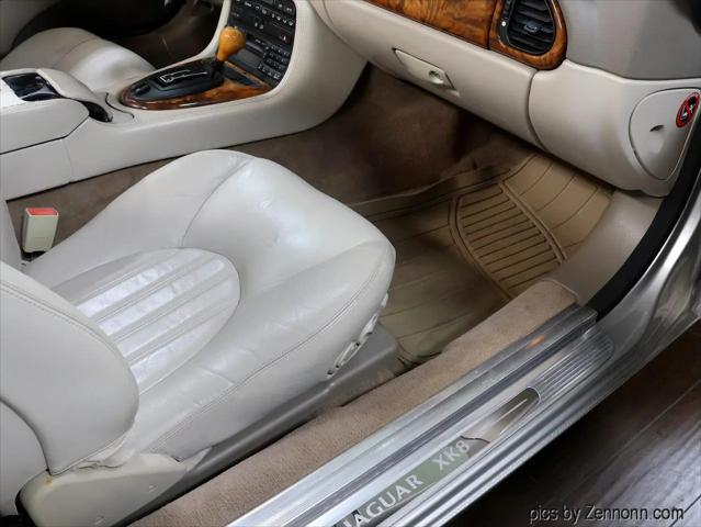 1999 Jaguar XK8 Standard
