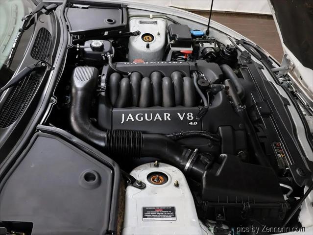 1999 Jaguar XK8 Standard