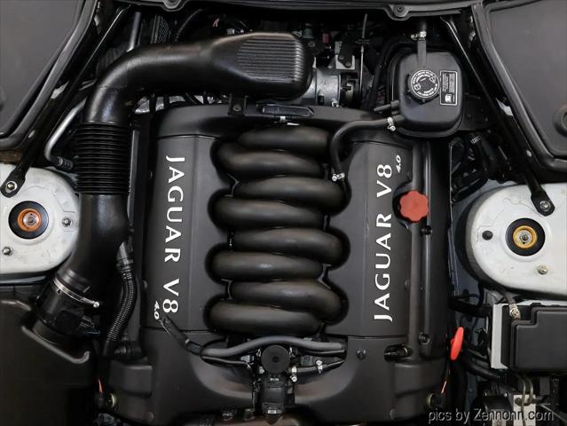 1999 Jaguar XK8 Standard