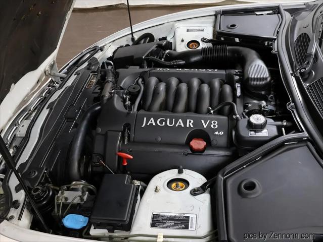 1999 Jaguar XK8 Standard