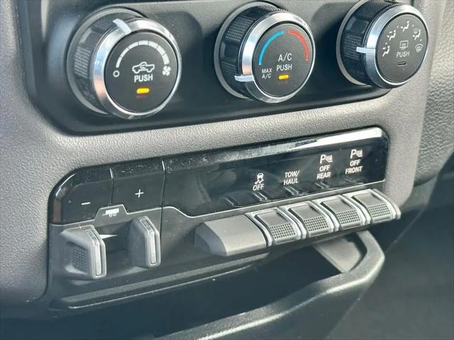 2024 Ram 1500 Big Horn Crew Cab 4x4 5'7" Box