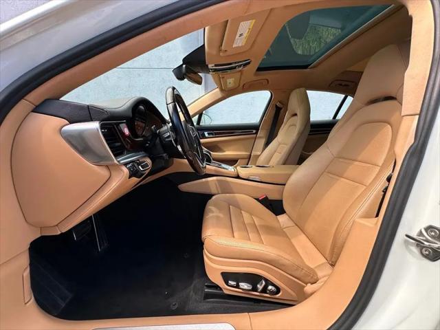2018 Porsche Panamera 4S