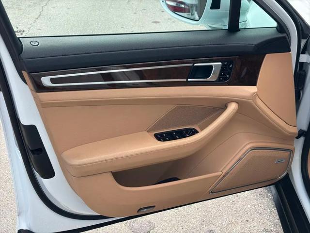 2018 Porsche Panamera 4S