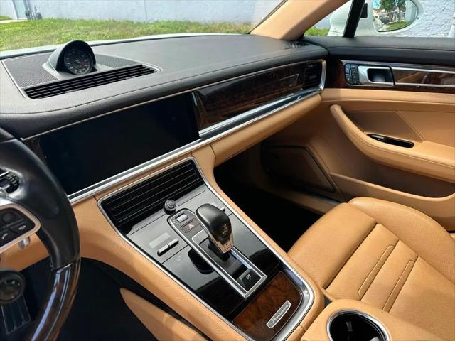 2018 Porsche Panamera 4S