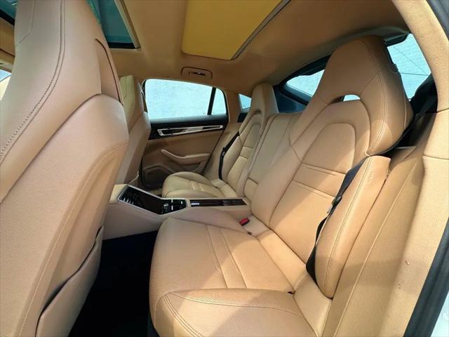 2018 Porsche Panamera 4S