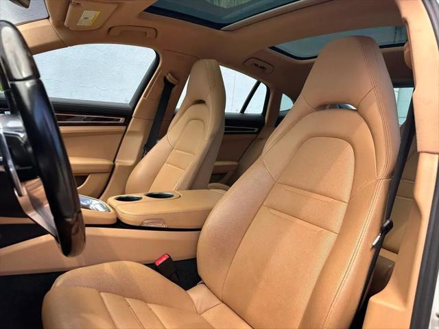 2018 Porsche Panamera 4S