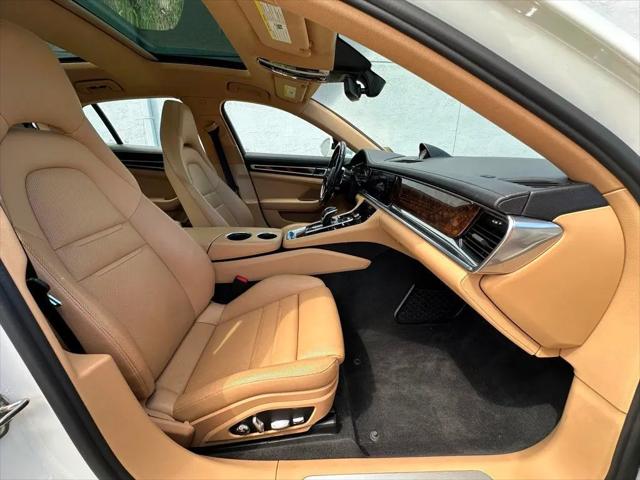 2018 Porsche Panamera 4S