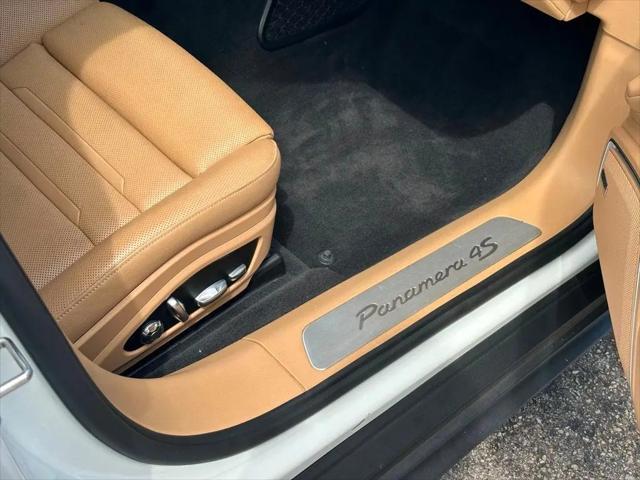 2018 Porsche Panamera 4S