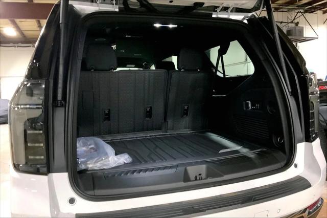 2026 Chevrolet Suburban LT, 4WD