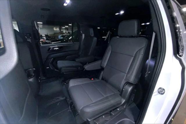 2026 Chevrolet Suburban LT, 4WD