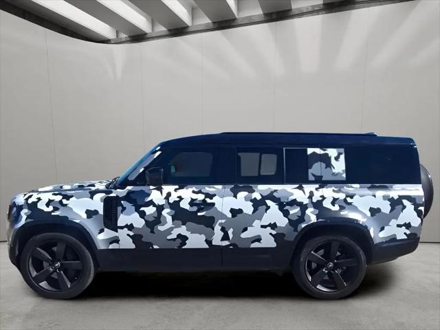 2023 Land Rover Defender 130 X-Dynamic SE