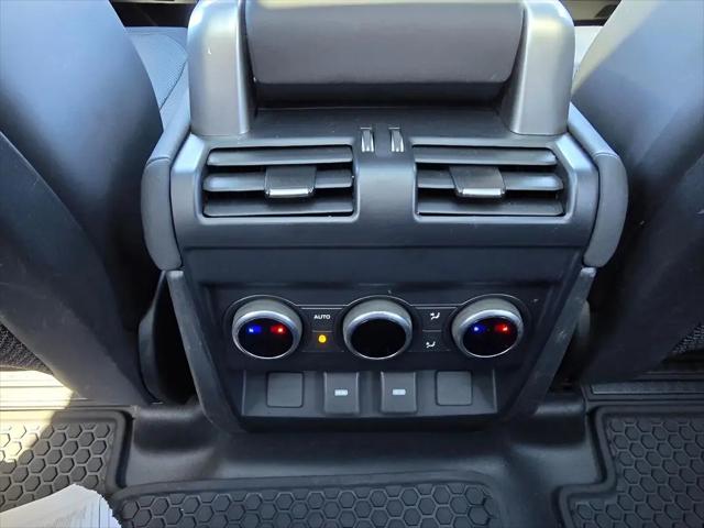 2023 Land Rover Defender 130 X-Dynamic SE