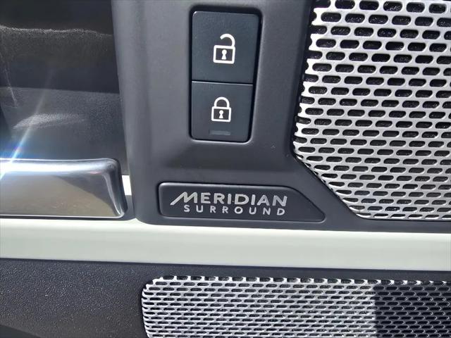 2023 Land Rover Defender 130 X-Dynamic SE