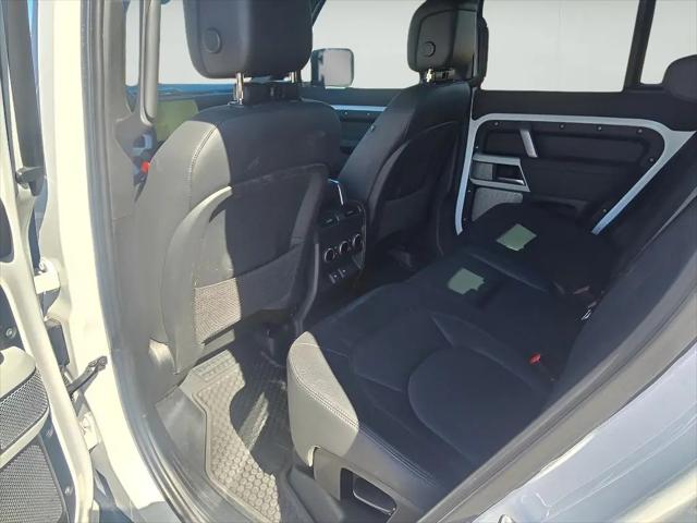 2023 Land Rover Defender 130 X-Dynamic SE