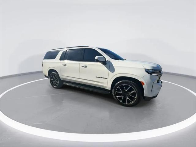 2022 Chevrolet Suburban 4WD RST