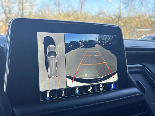 2022 Chevrolet Suburban 4WD RST