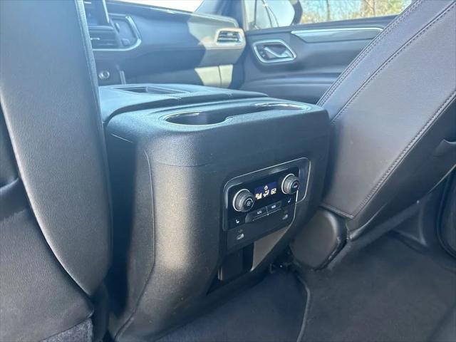2022 Chevrolet Suburban 4WD RST