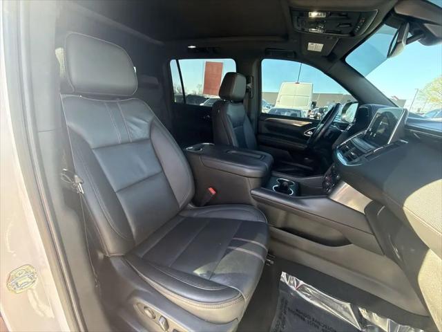2022 Chevrolet Suburban 4WD RST