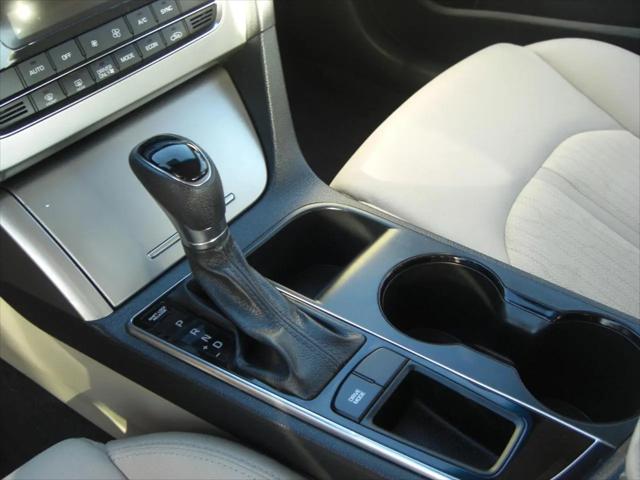 2016 Hyundai Sonata Hybrid SE