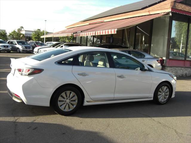 2016 Hyundai Sonata Hybrid SE
