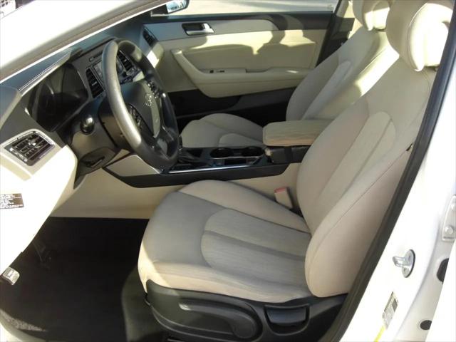 2016 Hyundai Sonata Hybrid SE