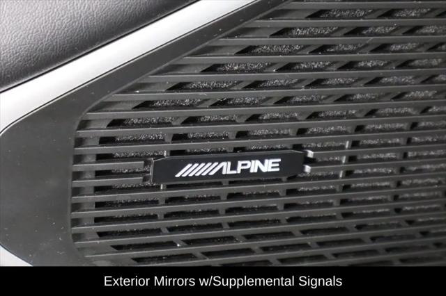 2025 Jeep Wagoneer Series II Carbide 4x4
