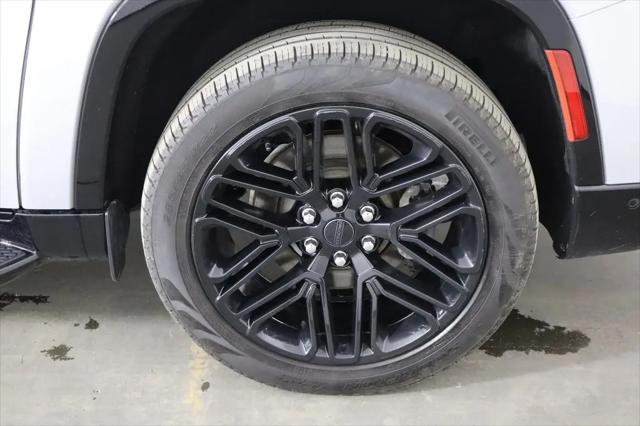 2025 Jeep Wagoneer Series II Carbide 4x4
