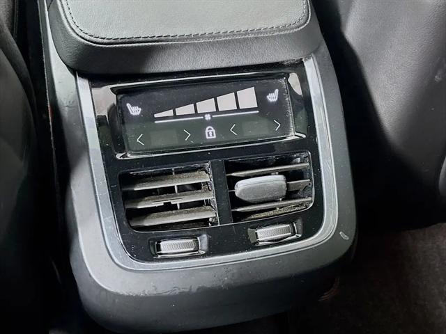 2024 Volvo XC90 B6 Plus Bright Theme 7-Seater