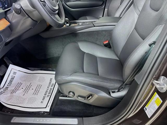 2024 Volvo XC90 B6 Plus Bright Theme 7-Seater