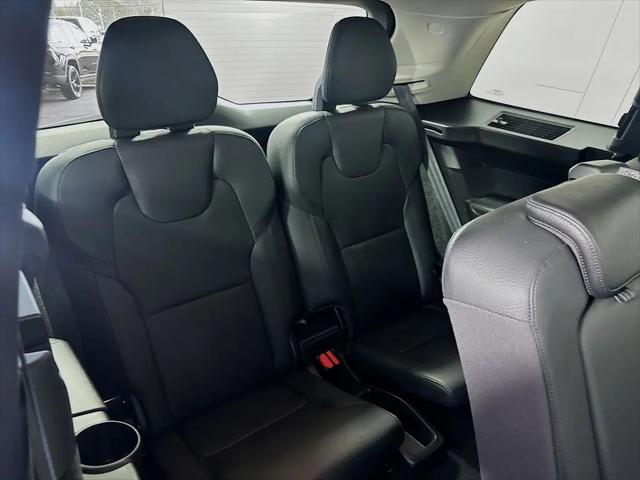 2024 Volvo XC90 B6 Plus Bright Theme 7-Seater