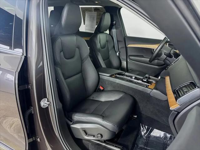 2024 Volvo XC90 B6 Plus Bright Theme 7-Seater