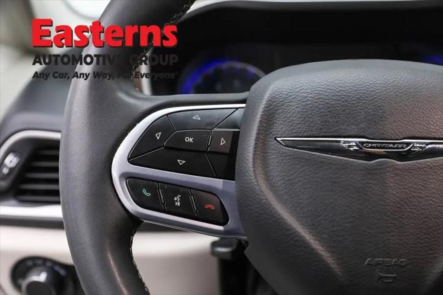 2023 Chrysler Voyager LX