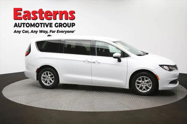 2023 Chrysler Voyager LX