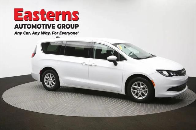 2023 Chrysler Voyager LX