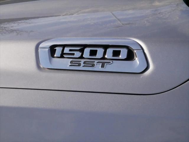 2025 Ram 1500 Big Horn Crew Cab 4x4 5'7" Box