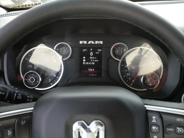 2025 Ram 1500 Big Horn Crew Cab 4x4 5'7" Box
