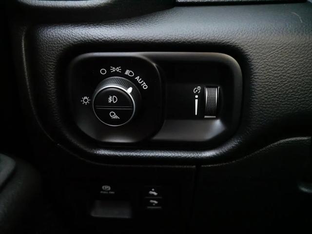 2025 Ram 1500 Big Horn Crew Cab 4x4 5'7" Box
